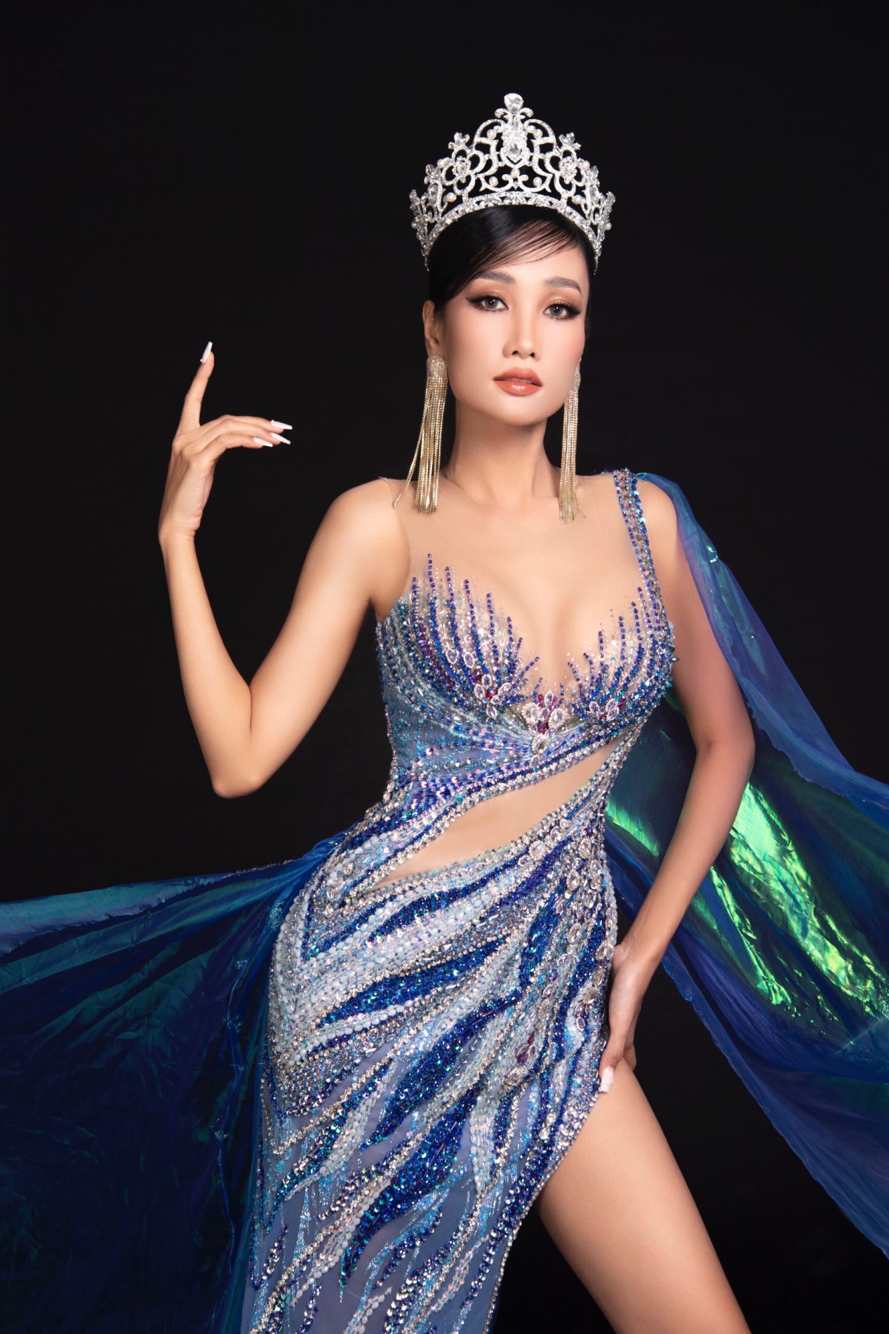 Hoa hậu Huỳnh Thi được vinh danh nghệ sĩ v&igrave; cộng đồng 2023- Ảnh 2.