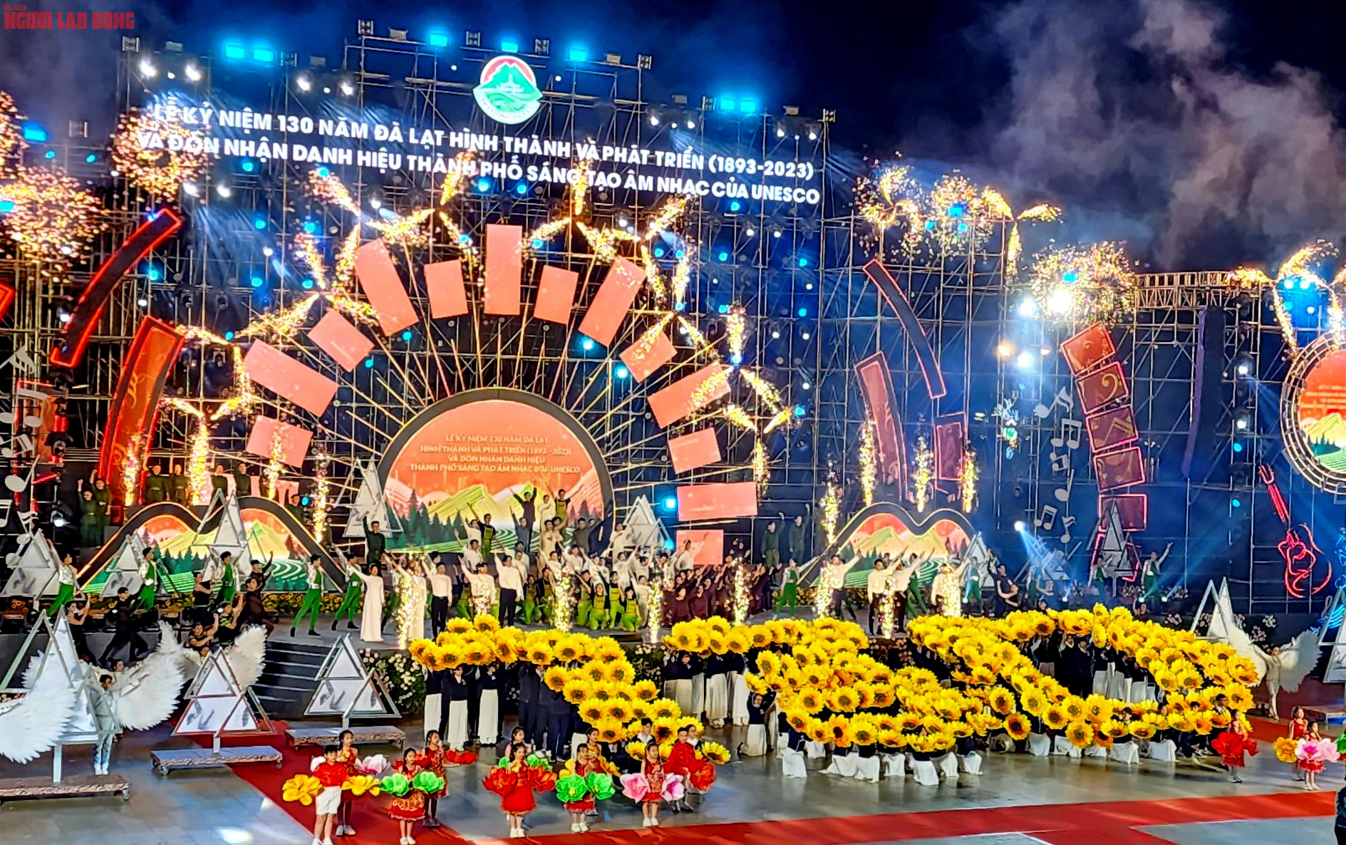Gần 20.000 người tham dự ng&agrave;y trọng đại Đ&agrave; Lạt tr&ograve;n 130 "tuổi"- Ảnh 7.