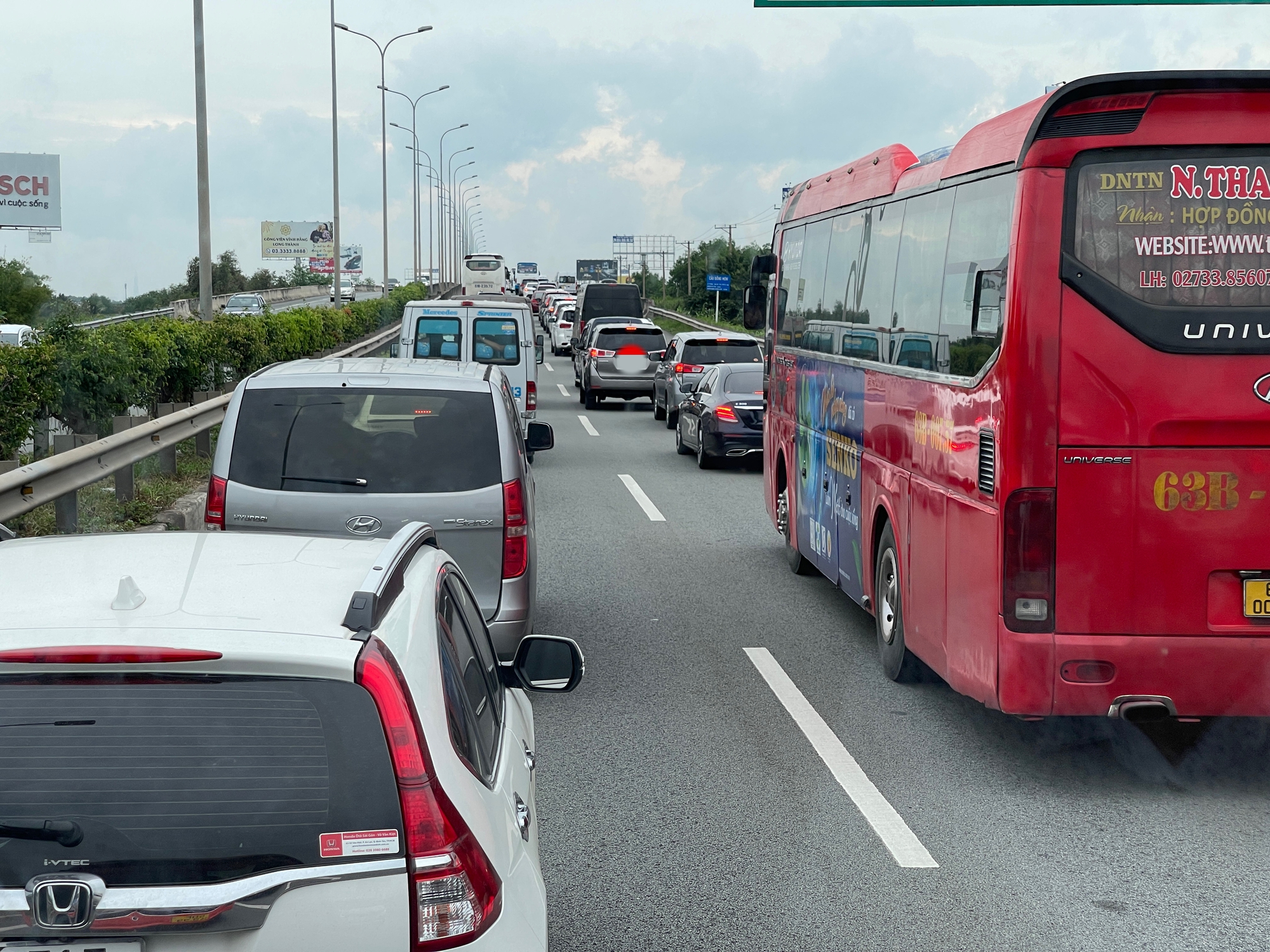 Sáng 30-12, vã mồ hôi qua cao tốc TP HCM - Long Thành - Dầu Giây- Ảnh 4.