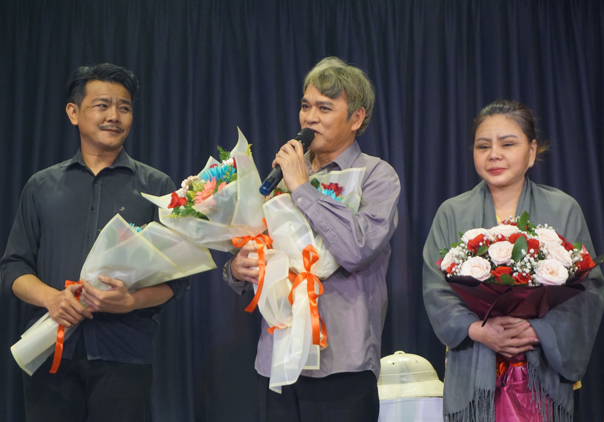 R&ocirc;m rả dự &aacute;n mới của nghệ sĩ "Mai V&agrave;ng"- Ảnh 2.
