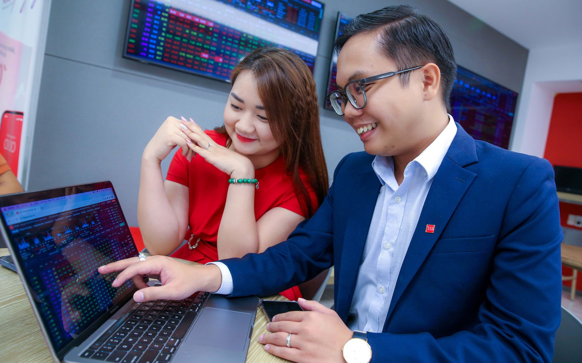 Chứng khoán vẫn là kênh đầu tư hấp dẫn?