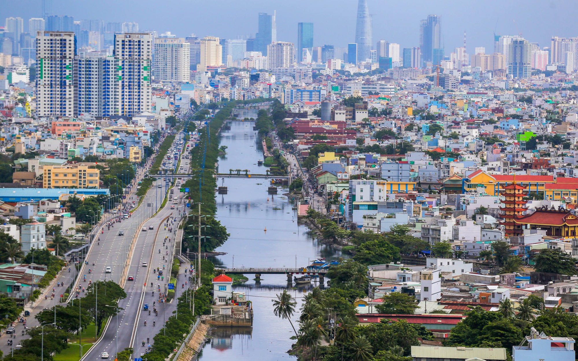 Đồng lòng vượt "cơn gió ngược"