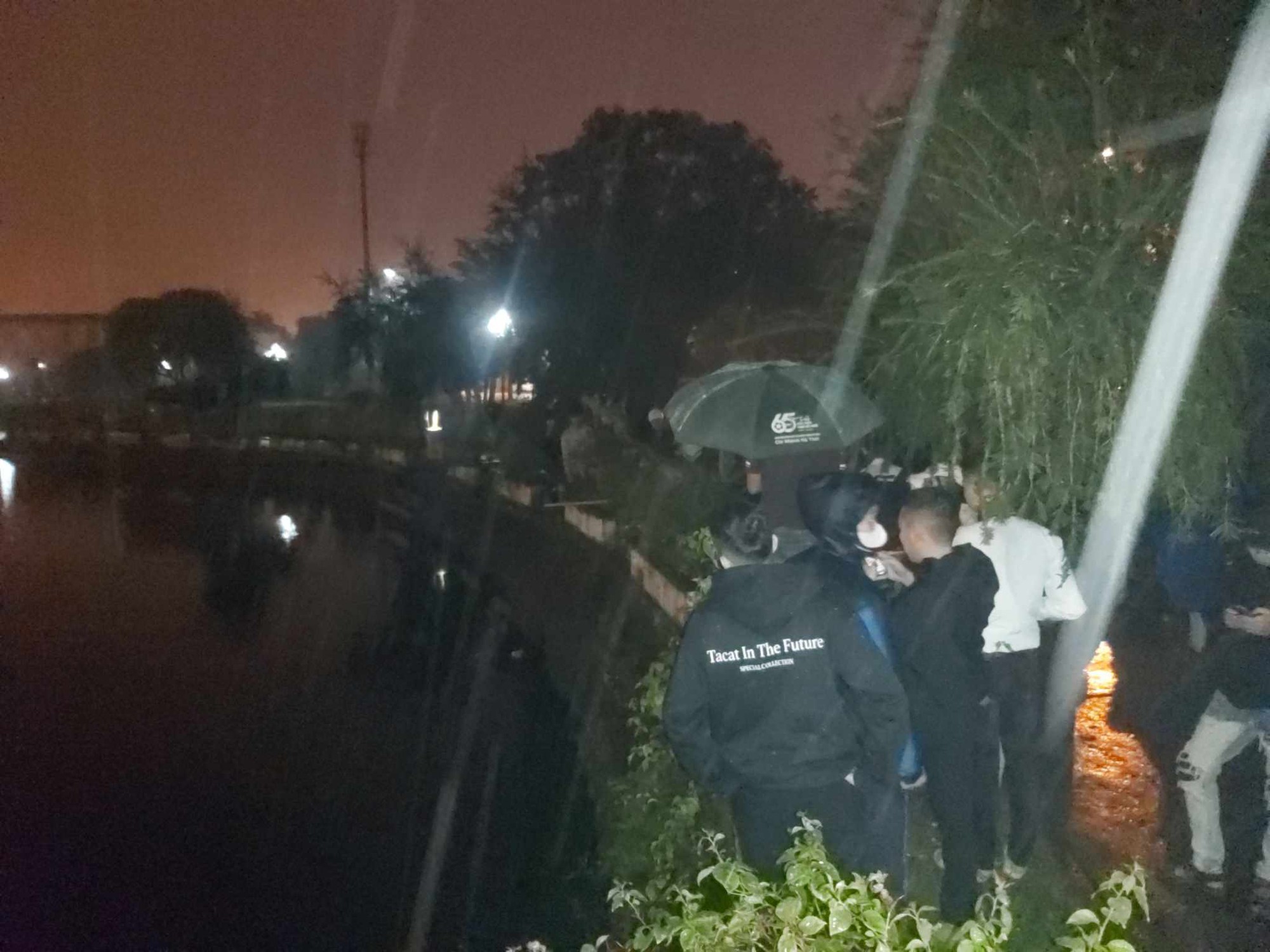 Điều tra nguy&ecirc;n nh&acirc;n khiến 1 nam sinh tử vong dưới hồ Bảy Mẫu, khi bị đuổi đ&aacute;nh- Ảnh 1.