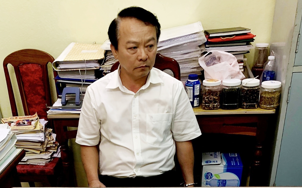 Kết luận điều tra thẩm ph&aacute;n nhận hối lộ 500 triệu đồng