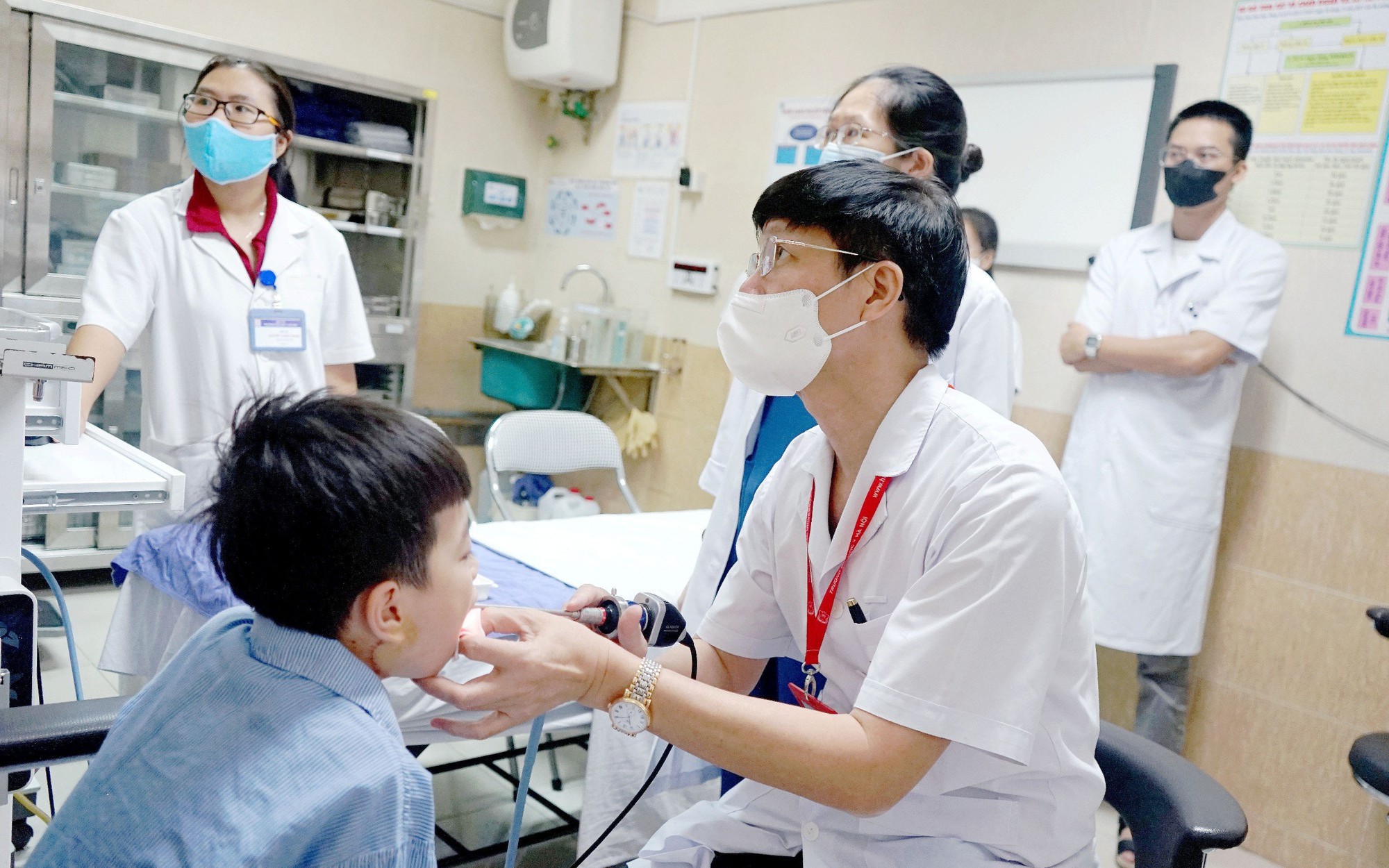 Trẻ sưng amidan, điều trị 5 năm mới biết bị u khoang họng