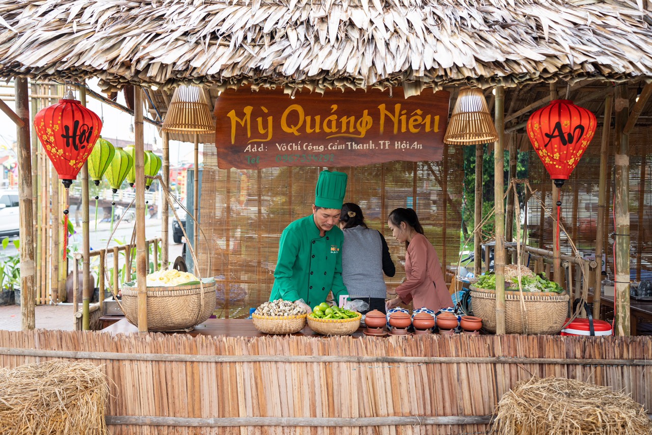 Tìm tô mì Quảng "đặc trưng nhất xứ Quảng"- Ảnh 1.