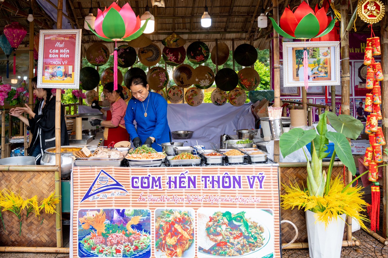 Tìm tô mì Quảng "đặc trưng nhất xứ Quảng"- Ảnh 14.