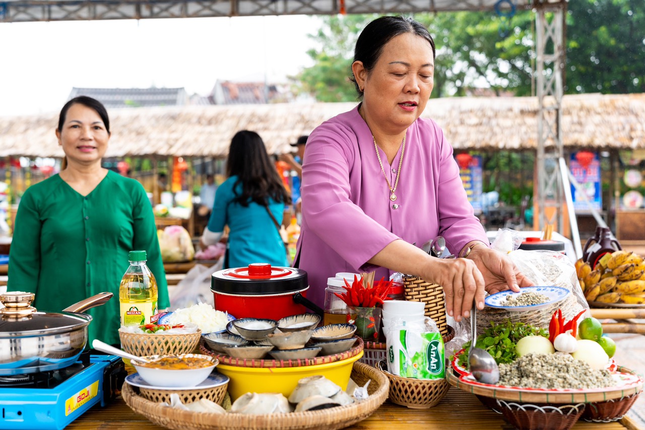 Tìm tô mì Quảng "đặc trưng nhất xứ Quảng"- Ảnh 7.