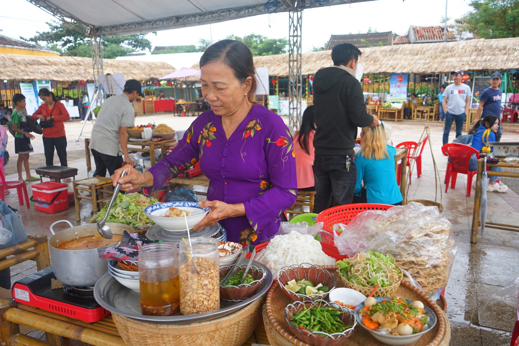 Tìm tô mì Quảng "đặc trưng nhất xứ Quảng"- Ảnh 3.
