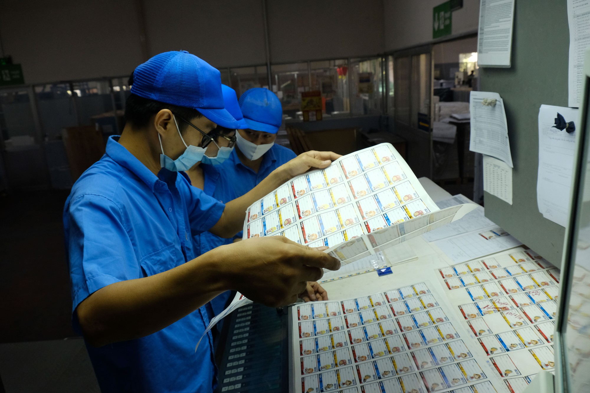 THƯỞNG TẾT 2024: Nơi phập phồng, nơi phấn khởi- Ảnh 1.