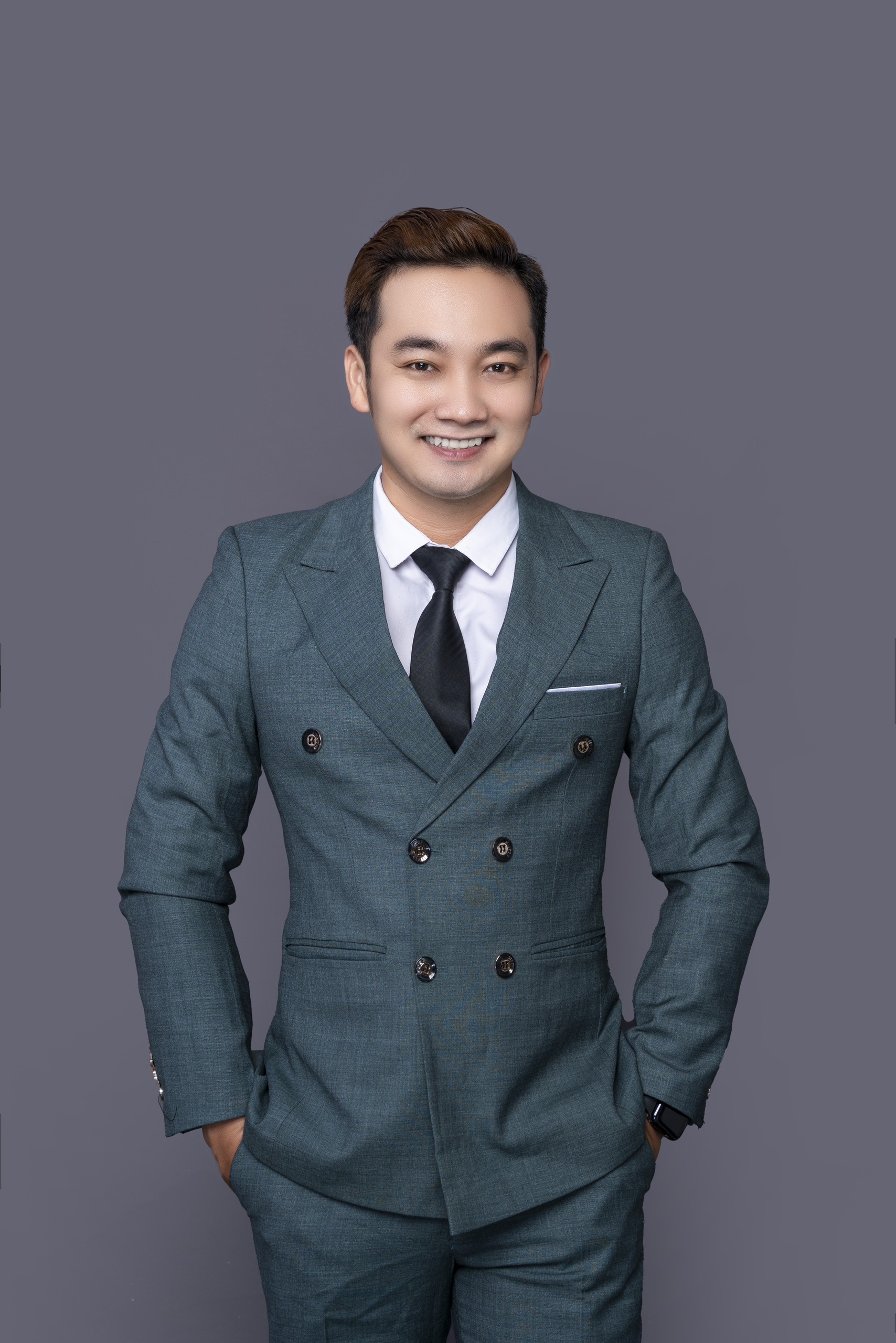 MC Minh Đẳng nhận giải thưởng &ldquo;Nghệ sĩ v&igrave; cộng đồng năm 2023&rdquo;- Ảnh 3.