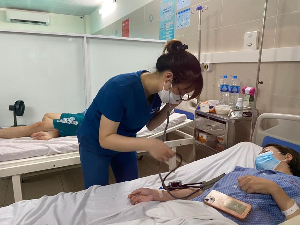 C&uacute;m gia cầm v&agrave; bệnh h&ocirc; hấp tăng ở nhiều nước, Bộ Y tế ra khuyến c&aacute;o- Ảnh 2.