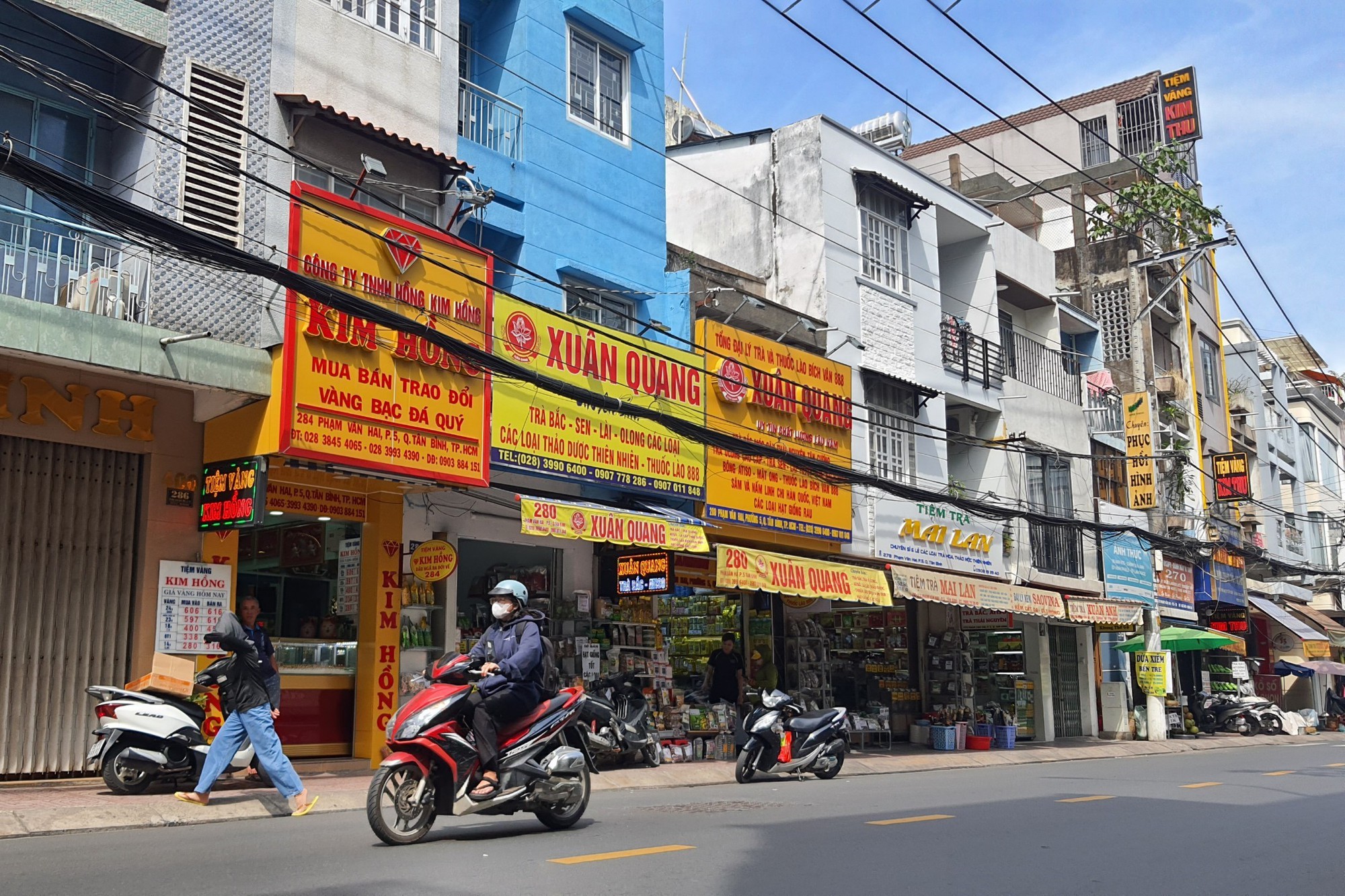 tiệm v&agrave;ng