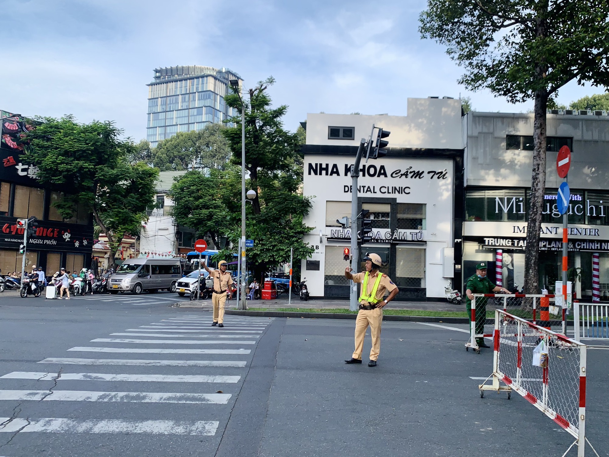 Nhiều tuyến đường trung t&acirc;m TP HCM &ugrave;n tắc- Ảnh 4.