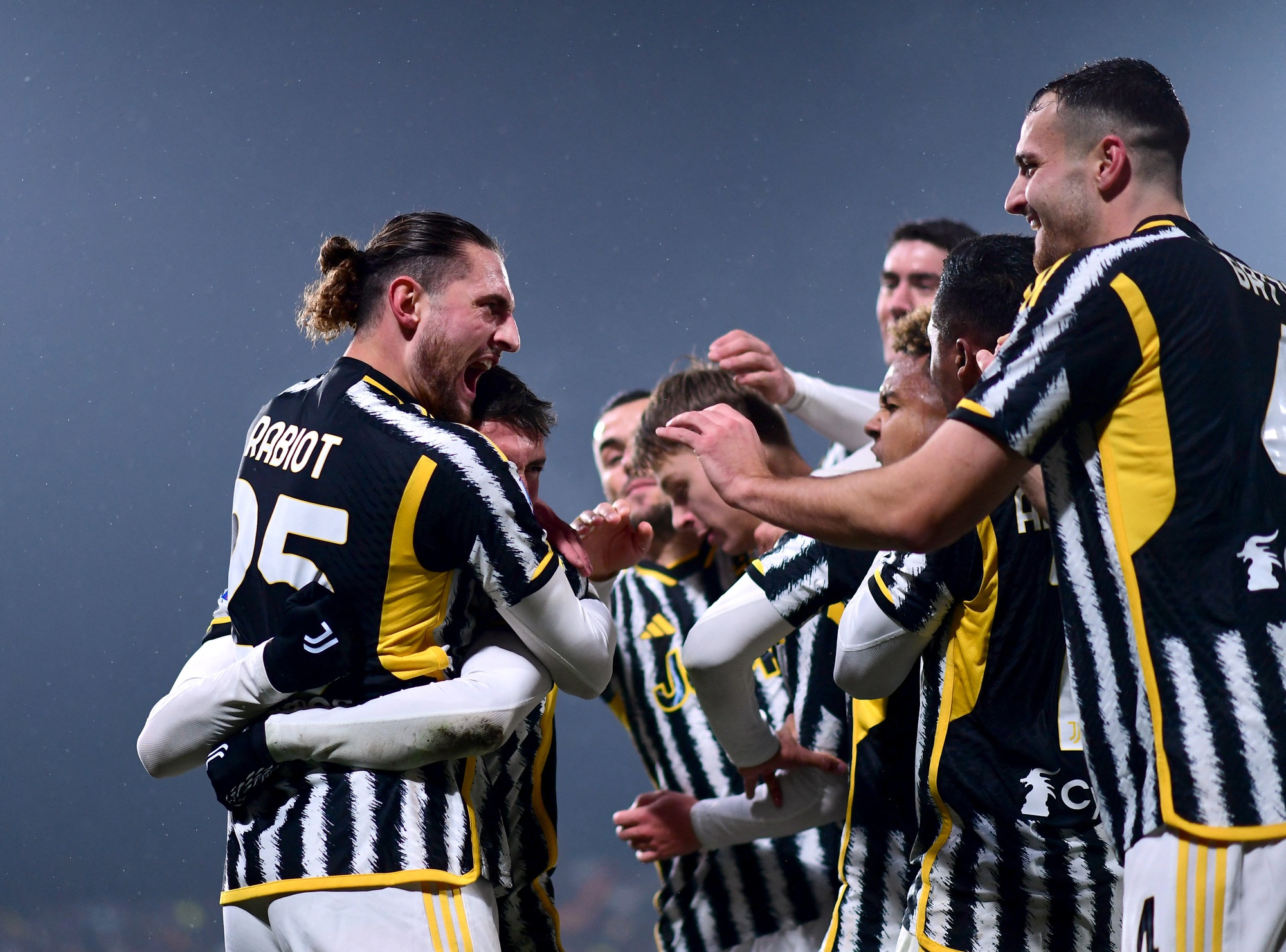 V&ograve;ng 14 Serie A: Hấp dẫn ng&ocirc;i đầu- Ảnh 2.