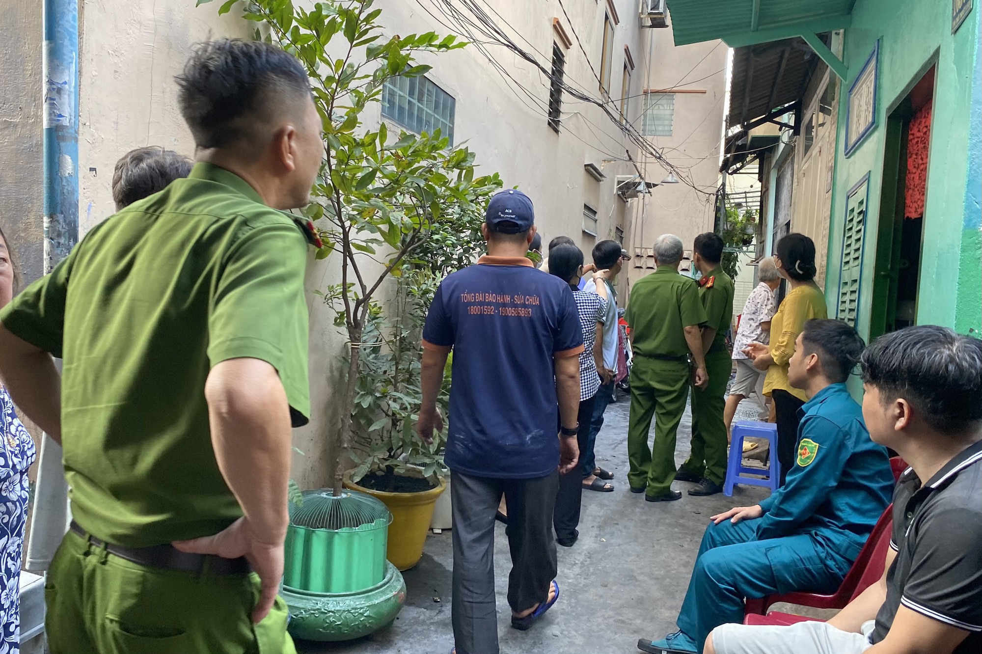 b&eacute; g&aacute;i 8 tuổi