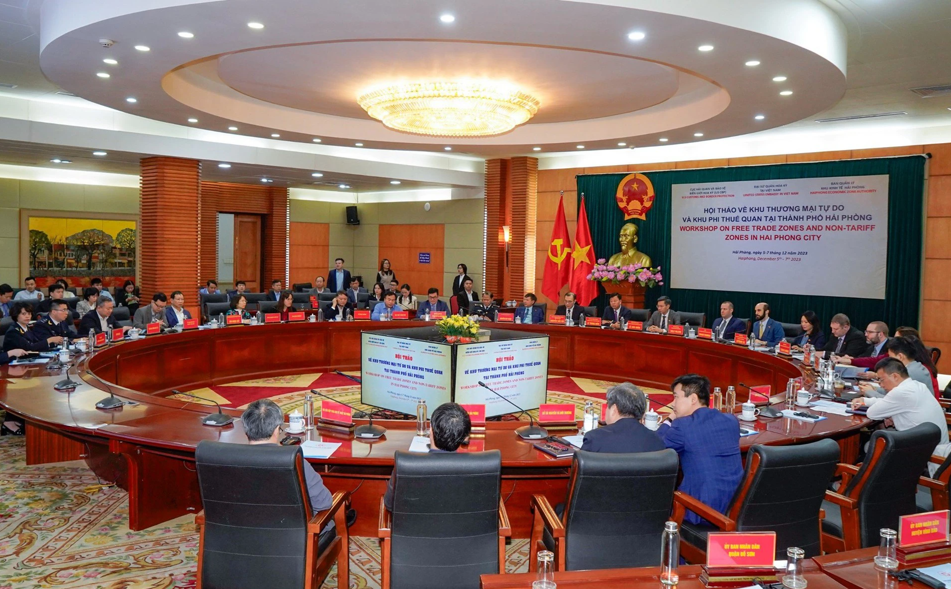 Hải Phòng nghiên cứu về khu thương mại tự do, khu phi thuế quan trình Chính phủ- Ảnh 1.