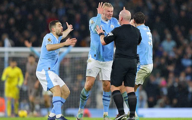 Man City đối mặt với án phạt nặng