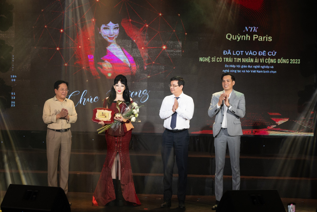 NTK quốc tế Quỳnh Paris: "Cho đi v&agrave; nhận lại" khi được vinh danh nghệ sĩ v&igrave; cộng đồng 2023- Ảnh 1.