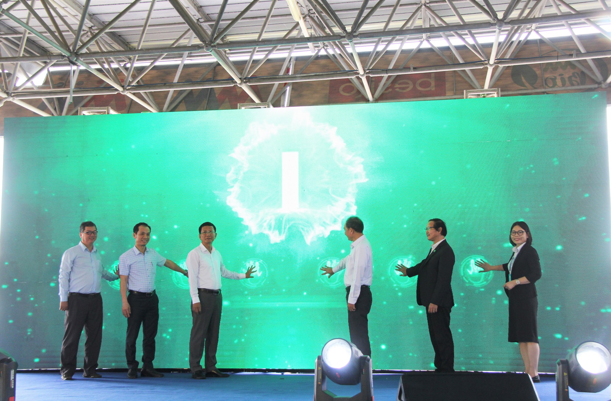 Có đến 5.000 mặt hàng giảm giá cho người dân Đà Nẵng dịp cuối năm- Ảnh 2.