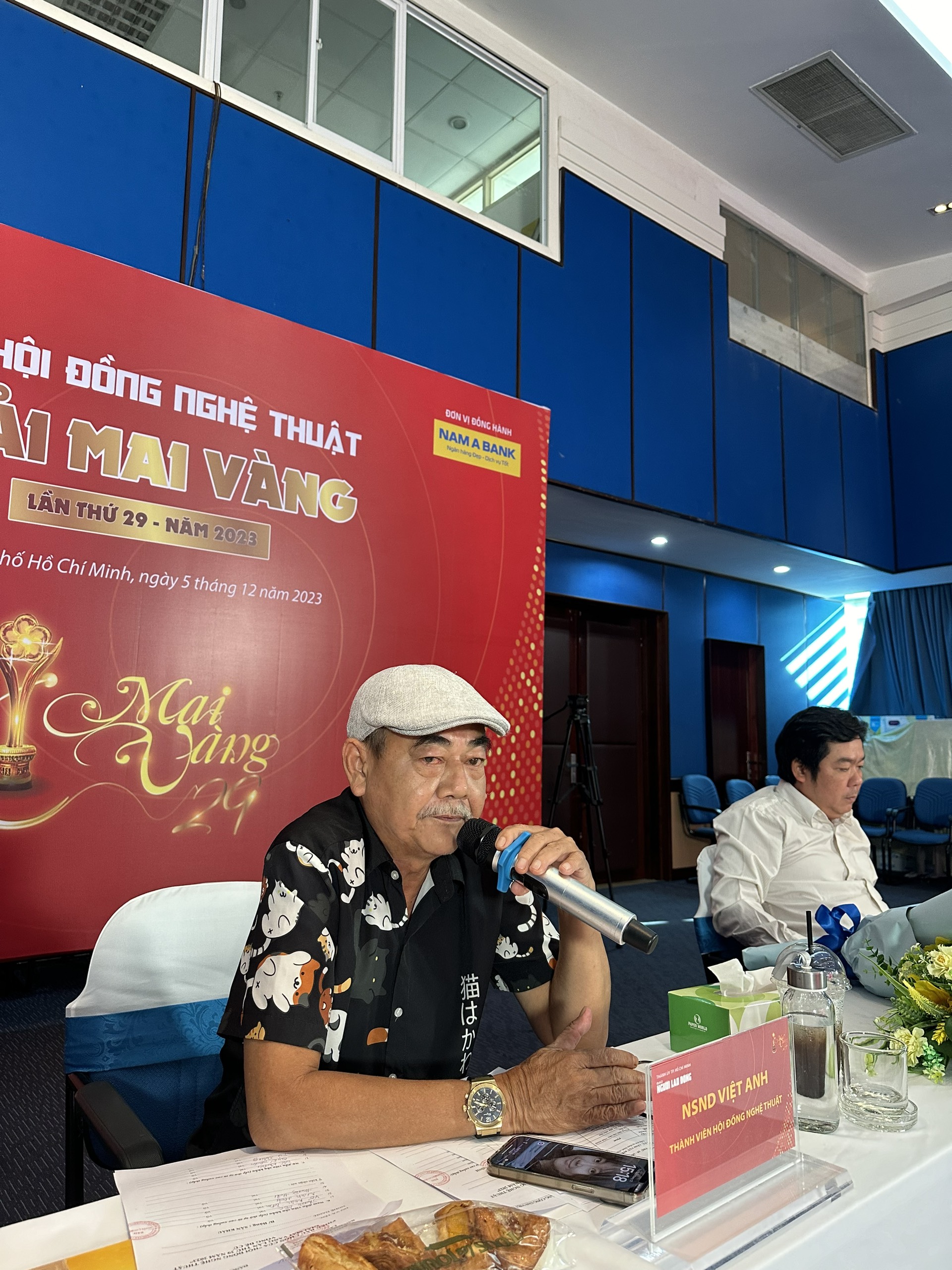 “Mai Vàng tri ân” vinh danh NSND Việt Anh- Ảnh 3.