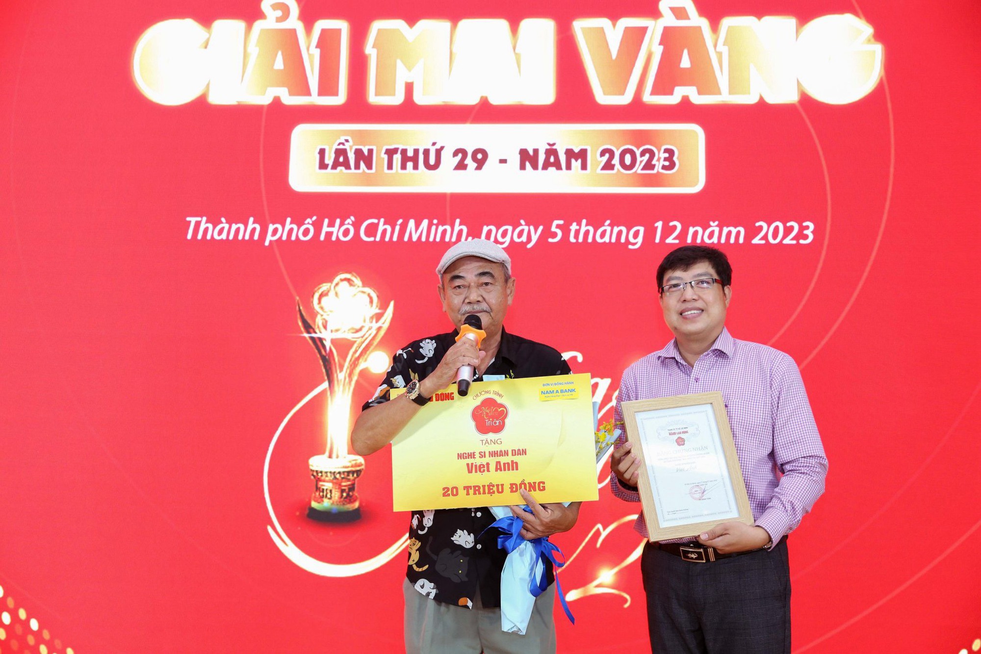 “Mai Vàng tri ân” vinh danh NSND Việt Anh- Ảnh 4.