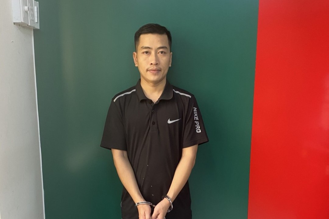TP HCM: Công an ập vào bắt 4 người ở một nhà hàng liên quan ma túy- Ảnh 1.