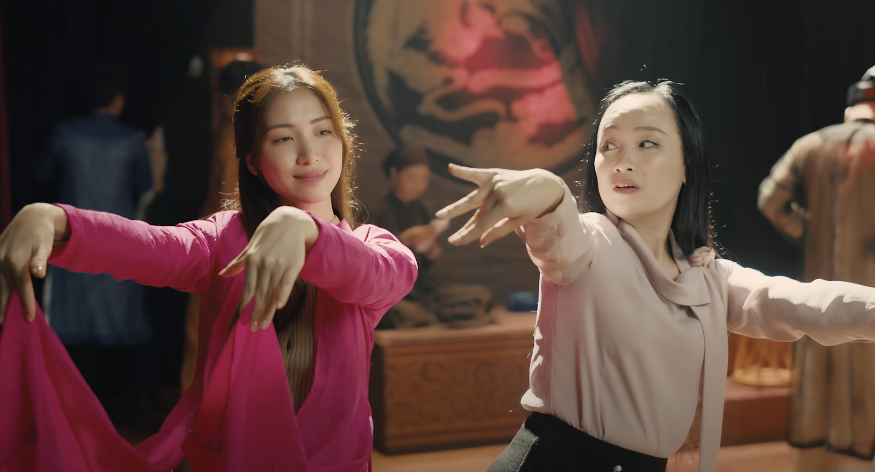 "Thị Mầu" (S&aacute;ng t&aacute;c: Nguyễn Ho&agrave;ng Phong , đạo diễn: Nhu Đặng, thể hiện: H&ograve;a Minzy)- Ảnh 1.