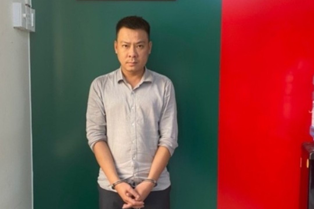 TP HCM: Công an ập vào bắt 4 người ở một nhà hàng liên quan ma túy- Ảnh 4.