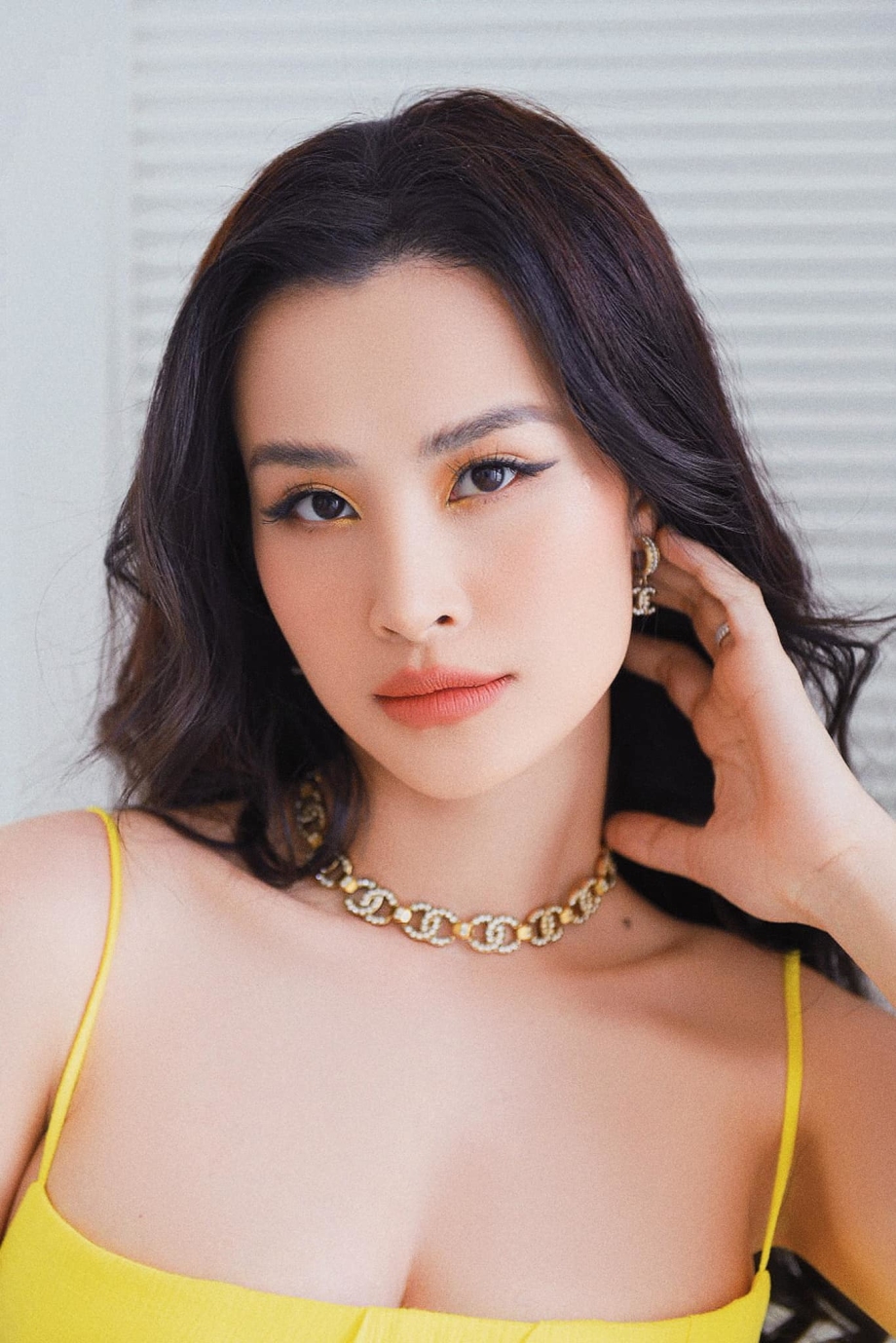 Đông Nhi - Ca khúc "Người ôm pháo hoa"- Ảnh 1.