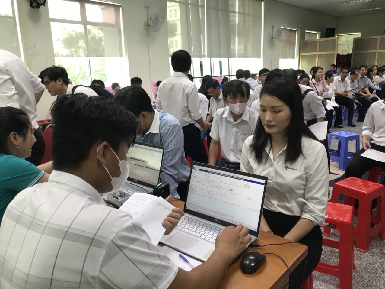 EVNSPC tổ chức hiến m&aacute;u t&igrave;nh nguyện Tuần lễ hồng EVN lần thứ IX- Ảnh 2.