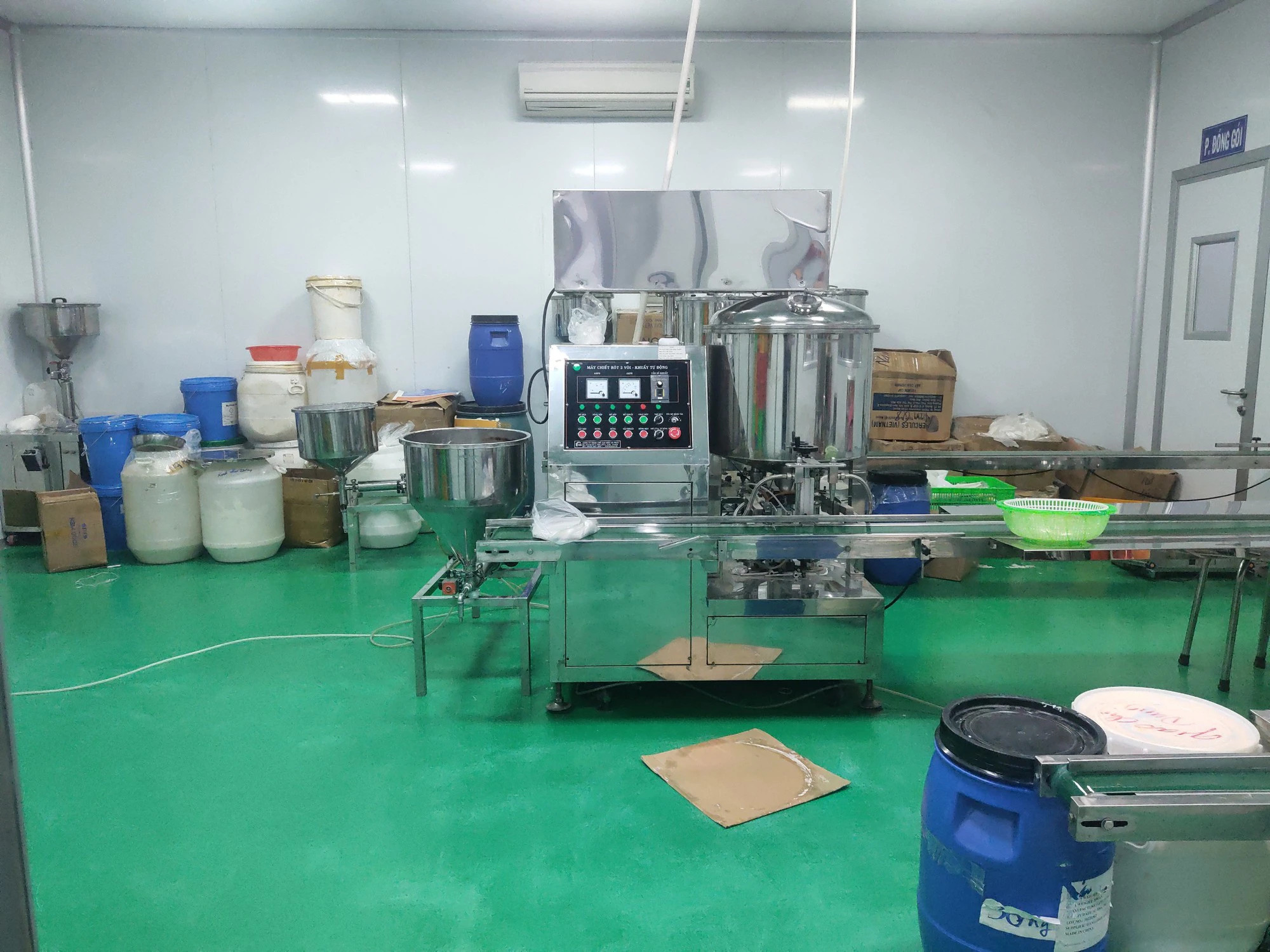 Nhiều nh&agrave; thuốc tại TP HCM bị xử phạt- Ảnh 1.