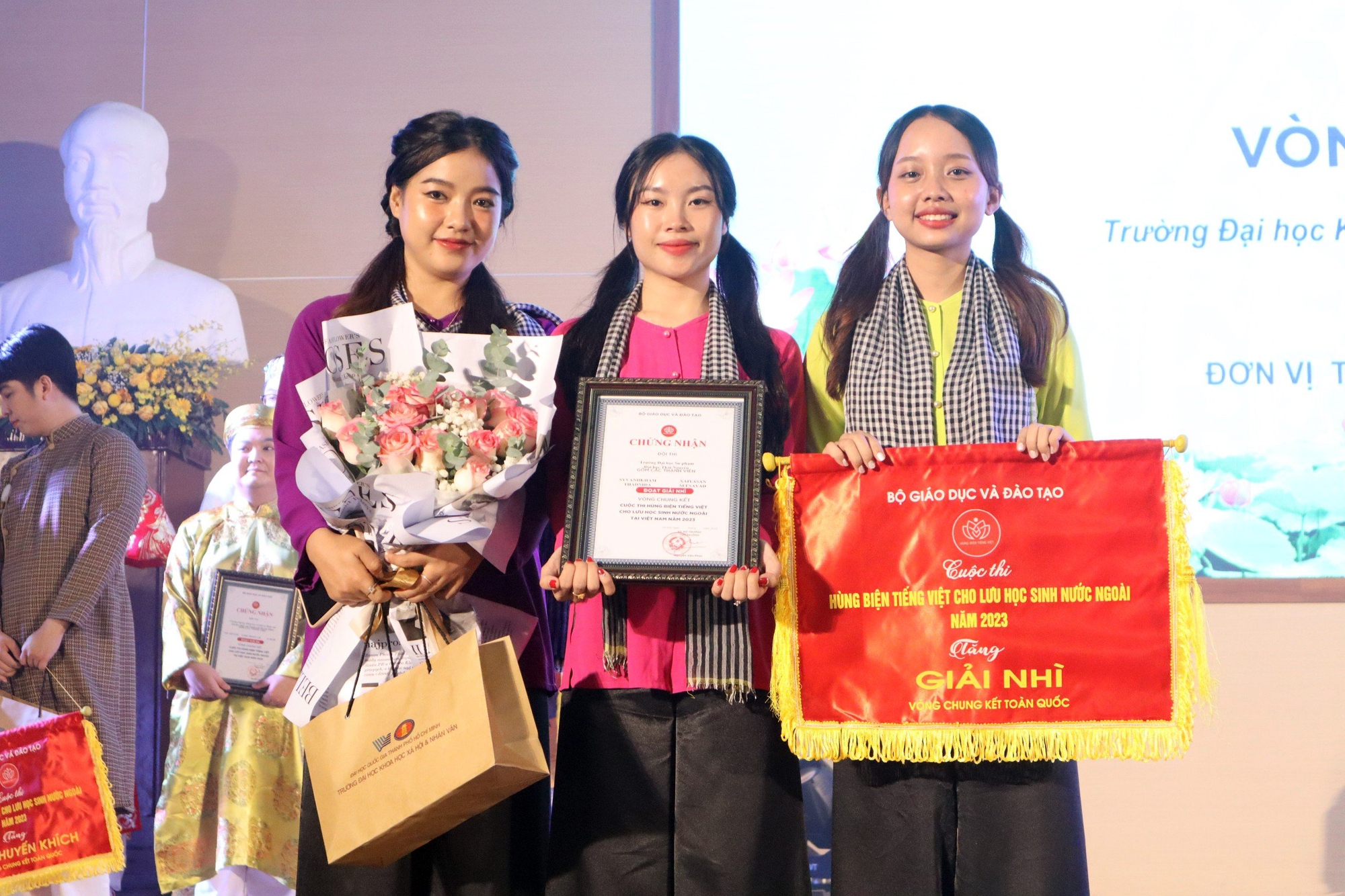 Lưu học sinh Trường ĐH Cửu Long nhận tin vui cuối năm- Ảnh 6.