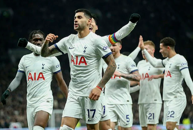 Thua ngược ngỡ ng&agrave;ng, Tottenham lập kỷ lục buồn Ngoại hạng Anh- Ảnh 3.