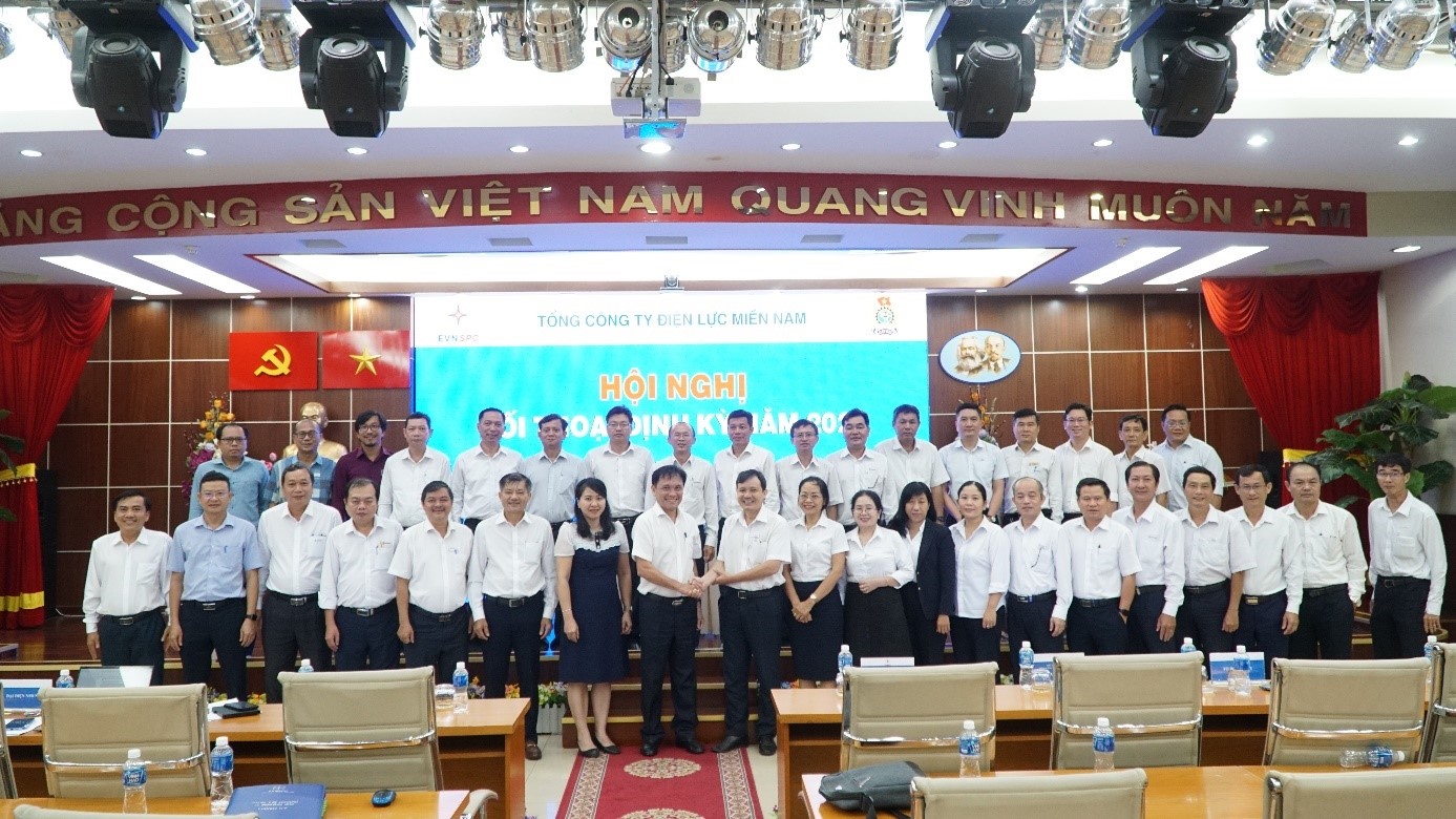 Cùng xây dựng EVNSPC ngày càng vững mạnh- Ảnh 1.