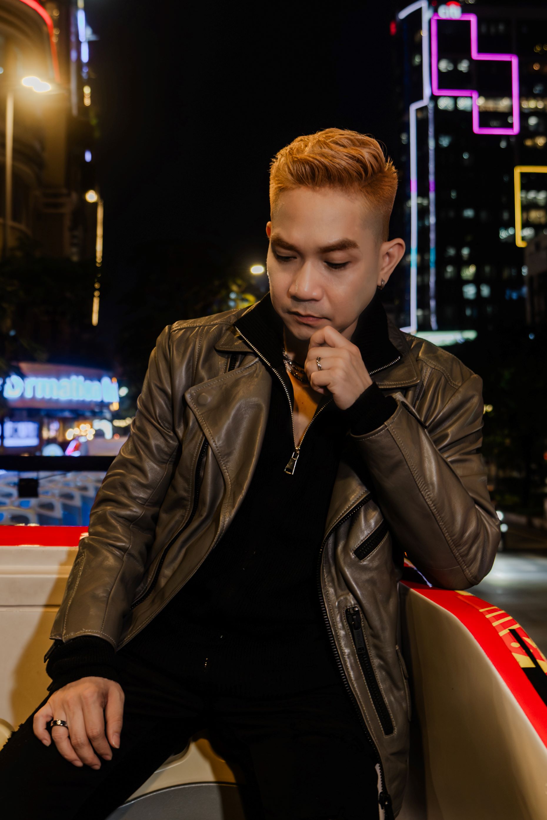 Phạm Khánh Hưng tái xuất hát "Ai cũng đáng thương mà"- Ảnh 1.