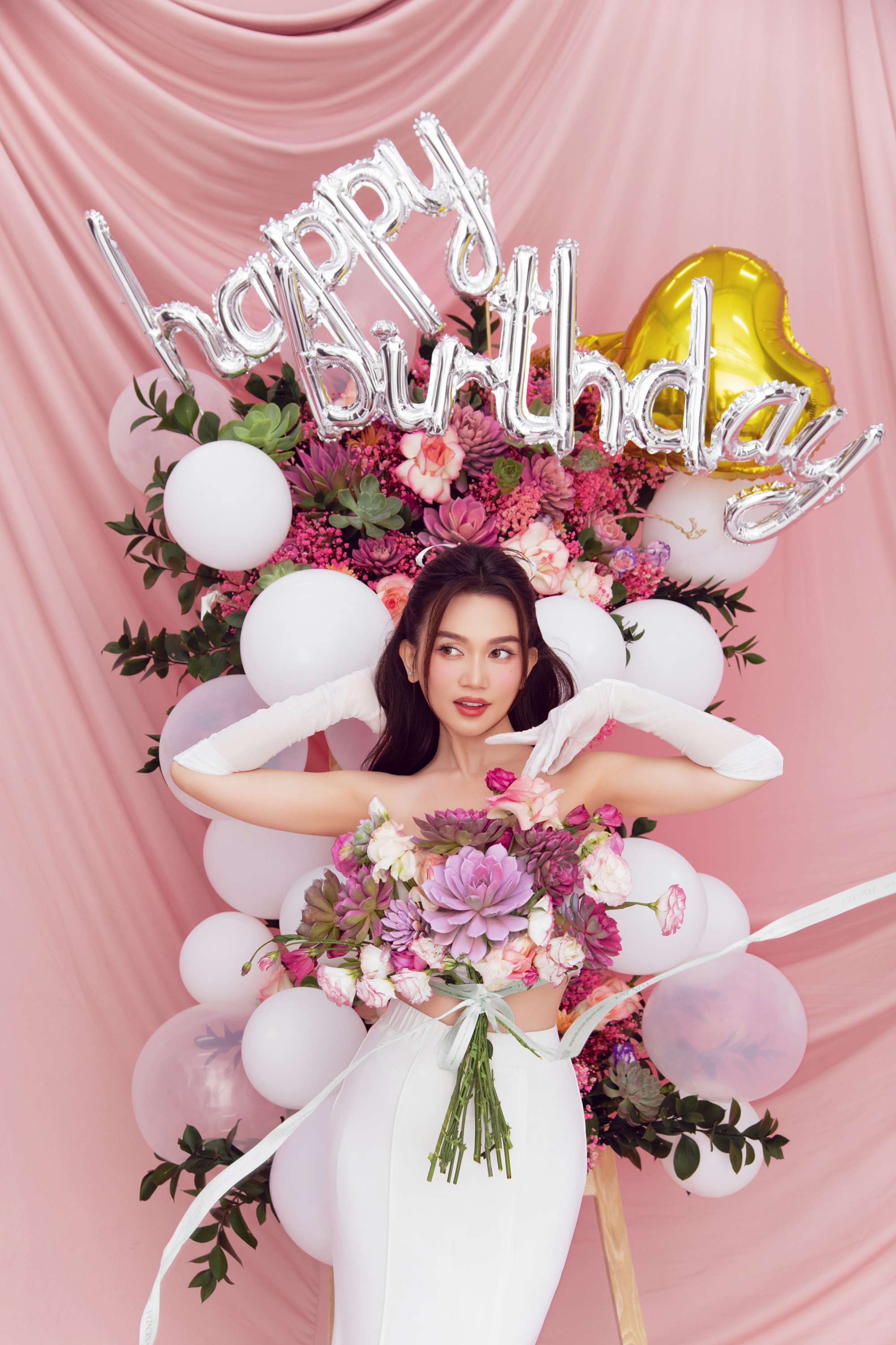 Sĩ Thanh khoe đường cong nóng bỏng cùng sen đá- Ảnh 9.