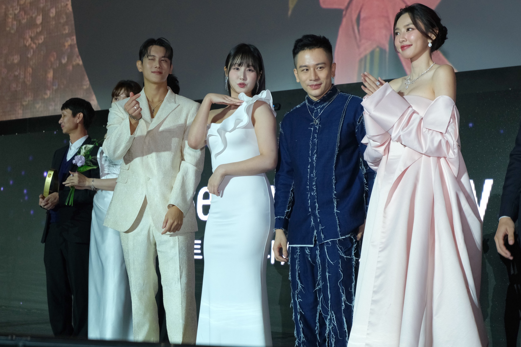 Bật mí lý do Hoa hậu Thùy Tiên, Misthy du hí Busan- Ảnh 3.