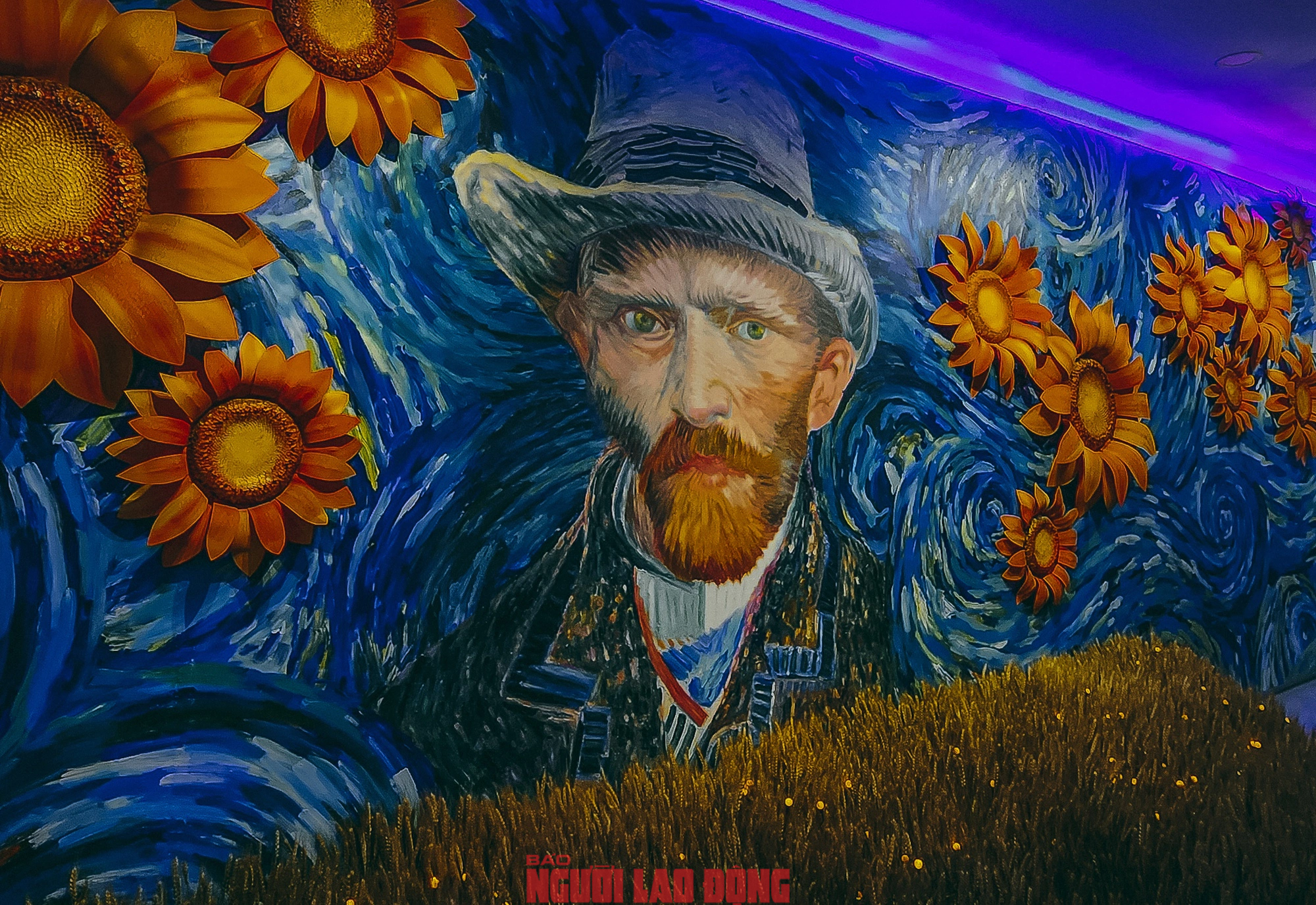 Triển l&atilde;m nghệ thuật tương t&aacute;c đa gi&aacute;c quan Van Gogh trước giờ mở cửa- Ảnh 1.