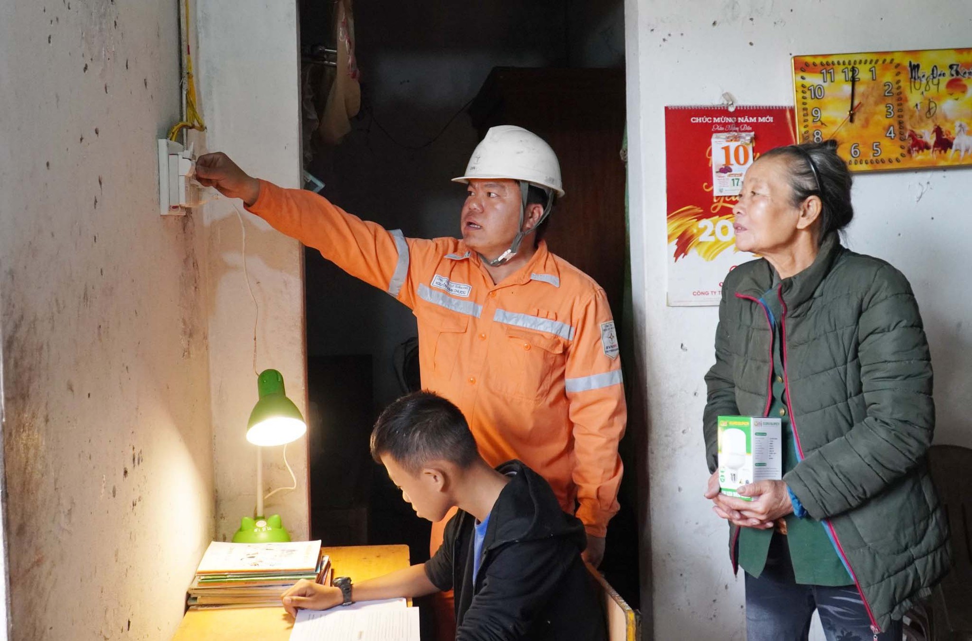 EVN triển khai th&aacute;ng tri &acirc;n kh&aacute;ch h&agrave;ng năm 2023 Ảnh: EVN