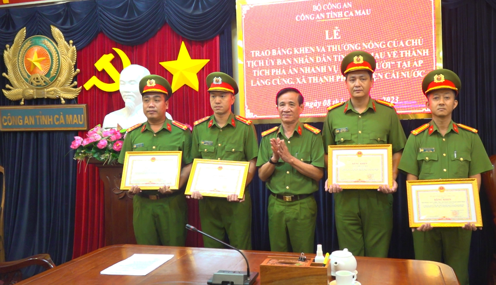 Vụ thảm &aacute;n ở C&agrave; Mau: Khen thưởng v&igrave; ph&aacute; &aacute;n nhanh - Ảnh 1.