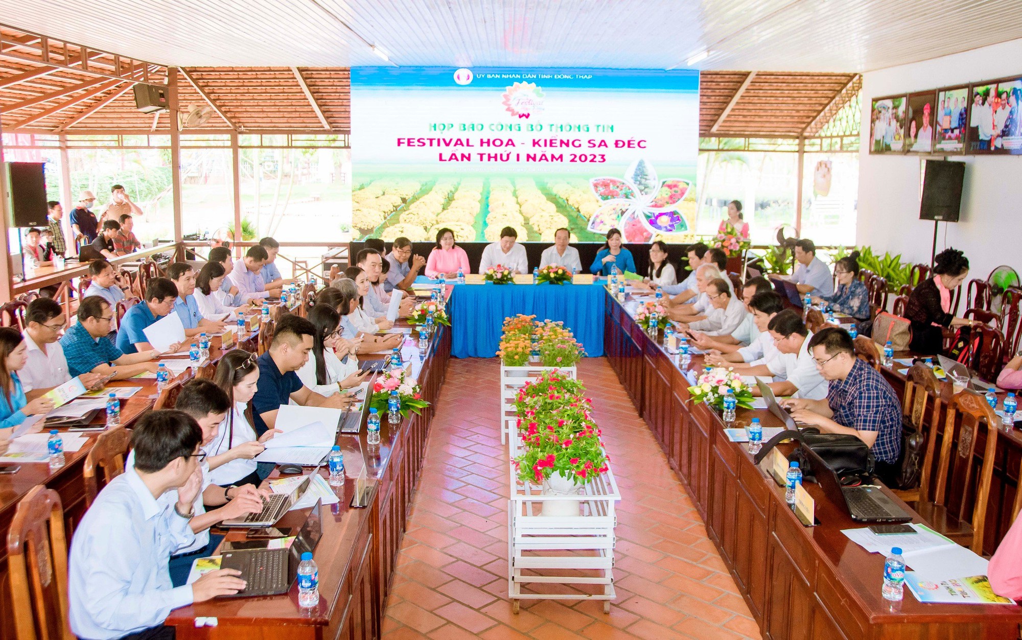 Đồng Tháp sẵn sàng cho lễ hội hoa lớn nhất miền Tây- Ảnh 1.