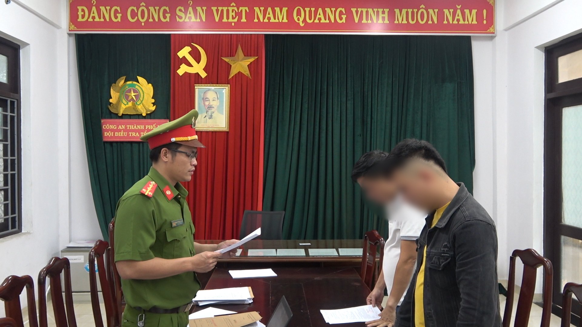 Chụp ảnh 2 vũ công đăng lên mạng xã hội, người đàn ông bị chủ quán đánh trọng thương- Ảnh 1.