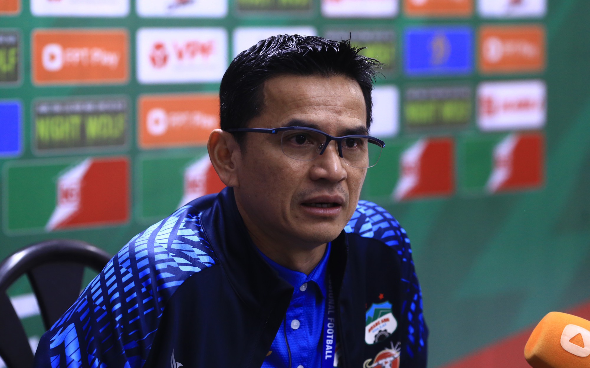 HLV Kiatisuk: "HAGL chưa cần phải lo trụ hạng"