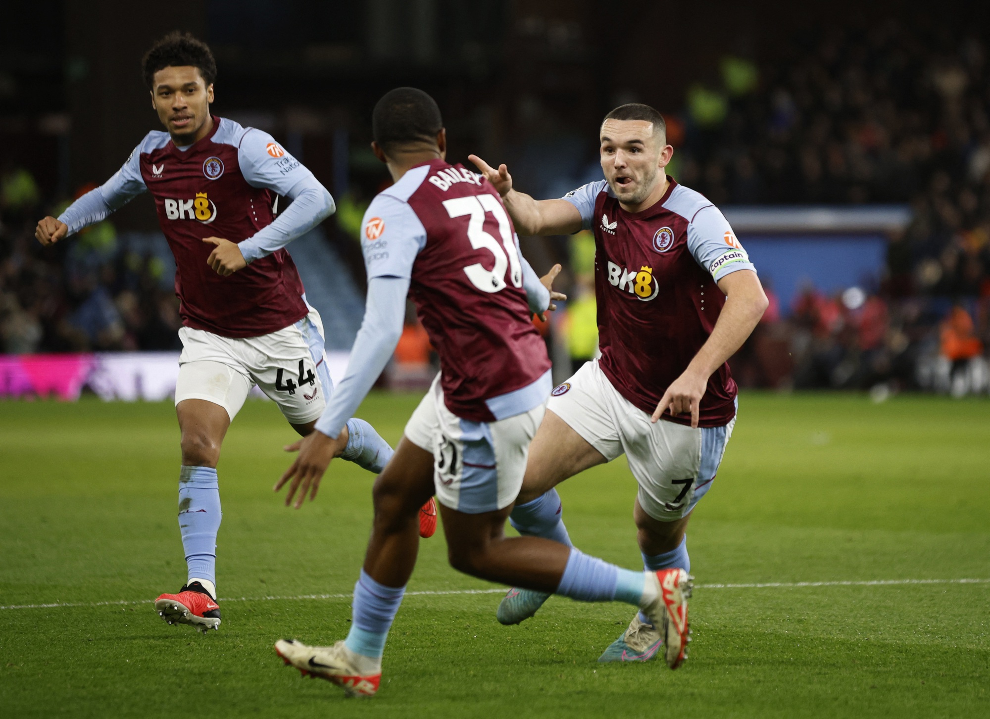 Thua sốc Aston Villa, Arsenal mất ng&ocirc;i đầu Ngoại hạng Anh- Ảnh 3.