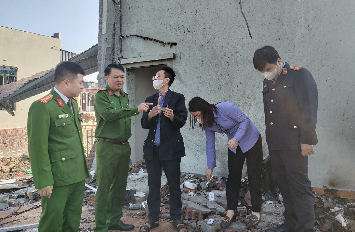 Khởi tố vụ chế tạo ph&aacute;o g&acirc;y nổ lớn khiến 2 người tử vong ở Ninh B&igrave;nh- Ảnh 1.