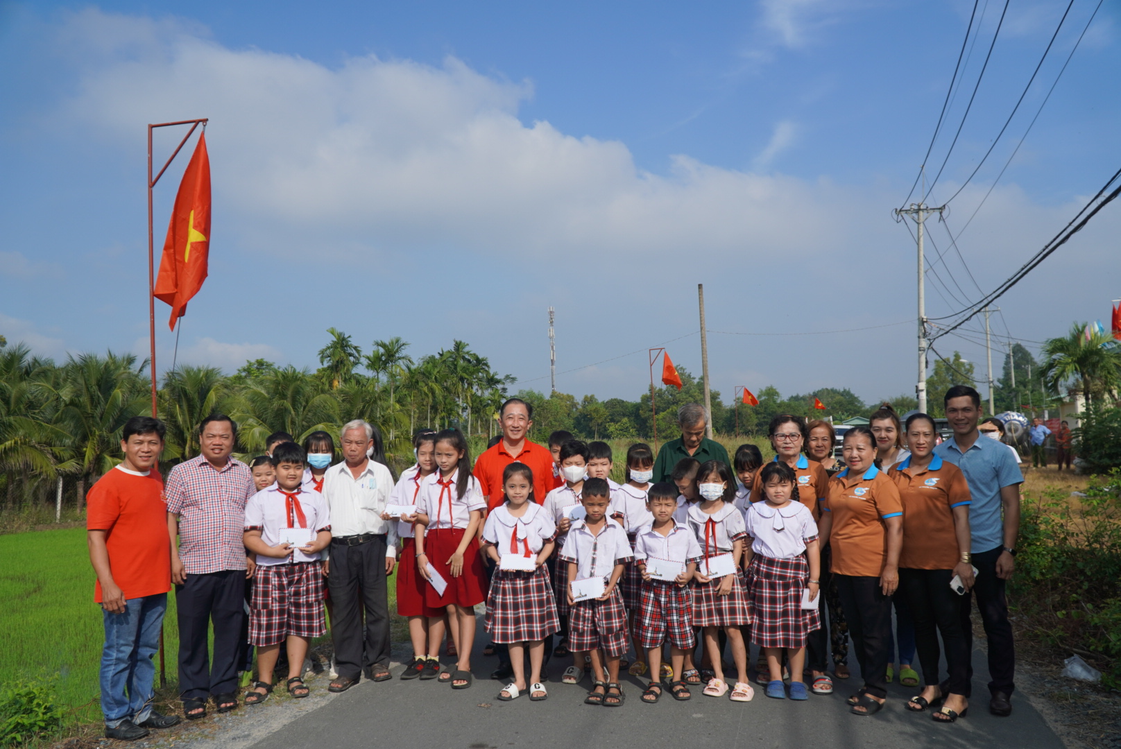 "Đường cờ Tổ quốc" qua huyện Củ Chi- Ảnh 1.