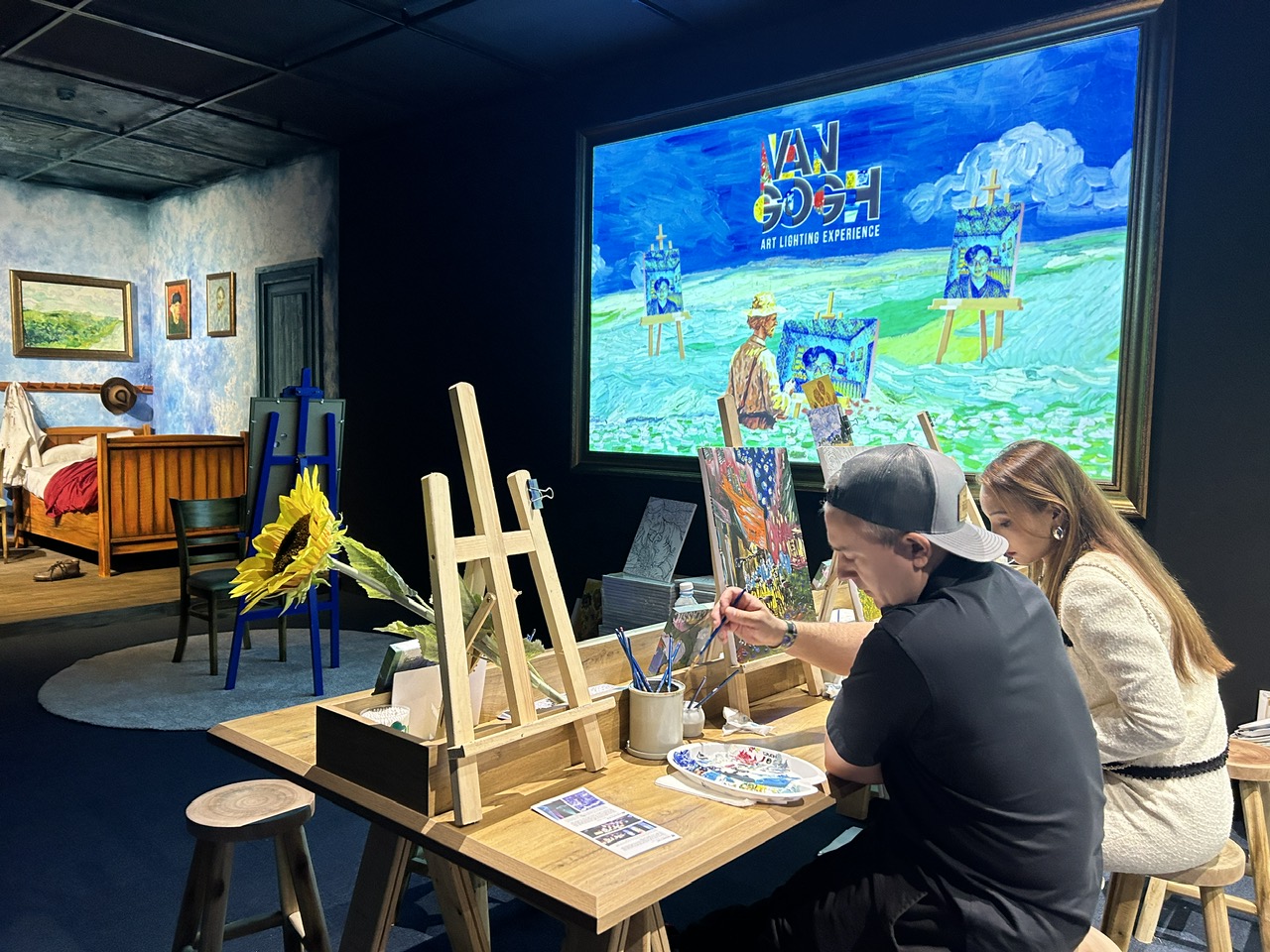 Th&uacute; vị thưởng l&atilde;m nghệ thuật Van Gogh tại Việt Nam- Ảnh 6.