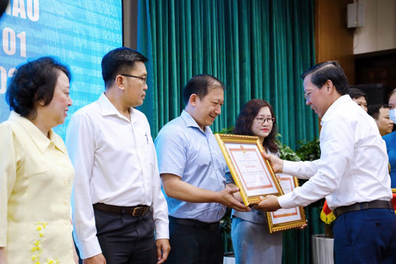 TP HCM tăng tốc ngay từ đầu năm - Ảnh 2.