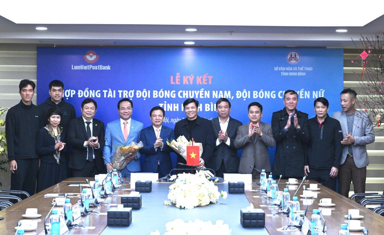 LienVietPostBank t&agrave;i trợ cho 2 đội B&oacute;ng chuyền nam - nữ Ninh B&igrave;nh  - Ảnh 2.